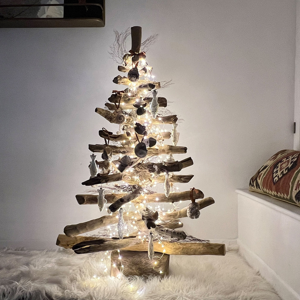 Driftwood christmas tree deals
